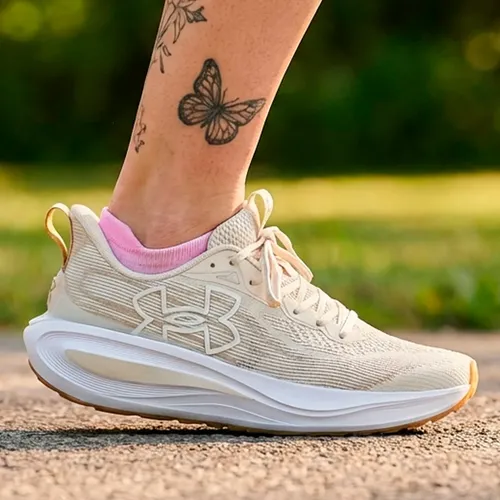 Tenis Under Armour Feminino Charged Skyline 5 Bege 38