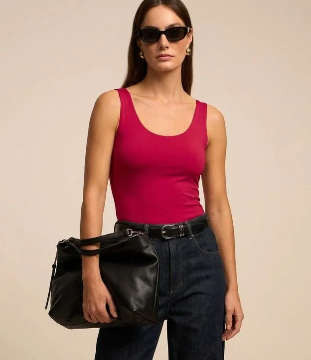 Blusa em Poliamida com Decote U e Alça Larga