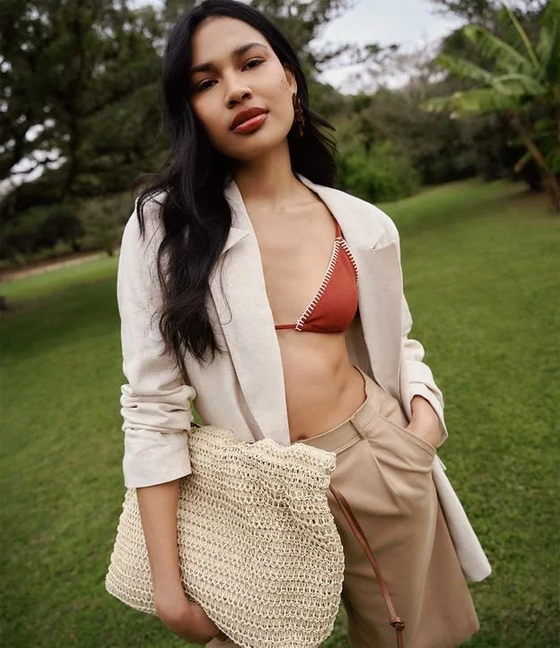 Blazer em Viscolinho com Lapelas e Botão Único