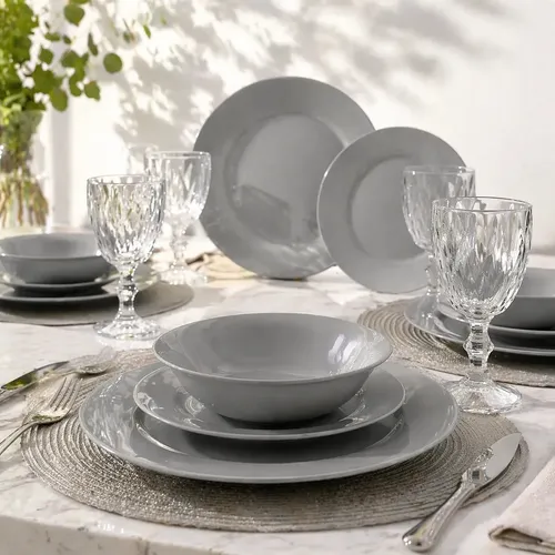 Aparelho De Jantar 16 Peças De Vidro Cinza Com Taça Diamond Conjunto Mesa Posta Completo Jogo De Pratos E Taças Sayonara Lisa