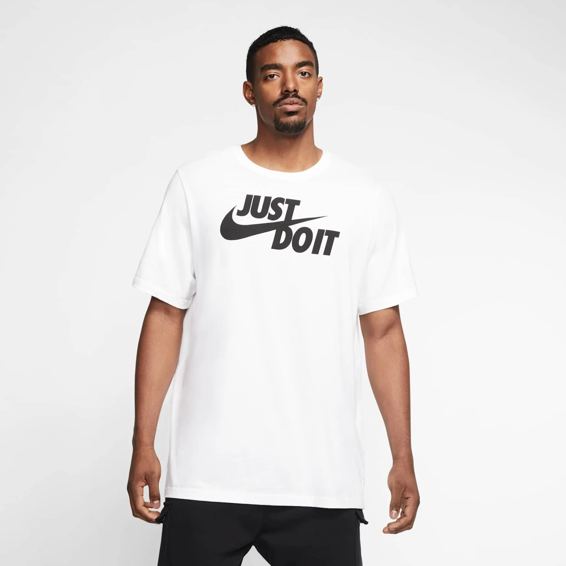Imagem principal de Camiseta Nike Sportswear Club Masculina