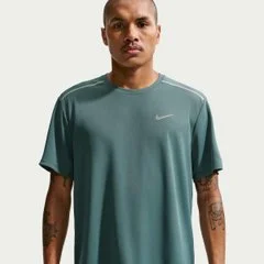 Camiseta Dri-FIT Nike UV Miler Masculina