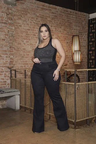Flare Preta Jeans Feminina Com Elastano Plus Size