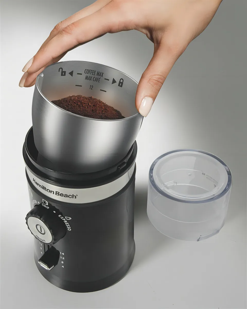 Moedor Automático Ajustável Com Controle De Granulação Triturador Secos Sementes Grãos Café Cuba Removível E 2 Lâminas Em Aço Inox Doméstico - Hamilton Beach