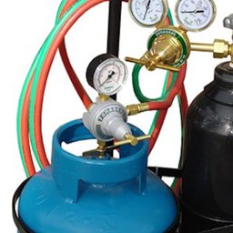 Conjunto de Solda Portátil Oxigênio e GLP 5Kg com Mangueira e Reguladores FAMABRAS-OXI-GLP-P5