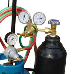 Conjunto de Solda Portátil Oxigênio e GLP 5Kg com Mangueira e Reguladores FAMABRAS-OXI-GLP-P5