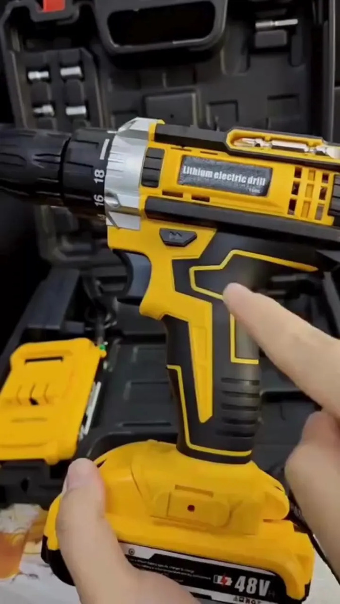 Parafusadeira Furadeira 48v Profissional 2 Baterias Sem Fio