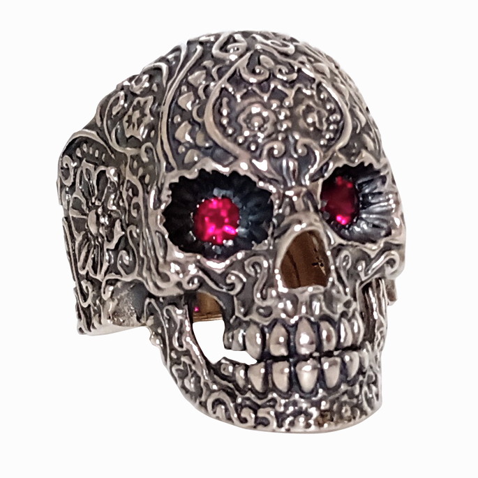 Anel Caveira em Prata Envelhecida Tatuada