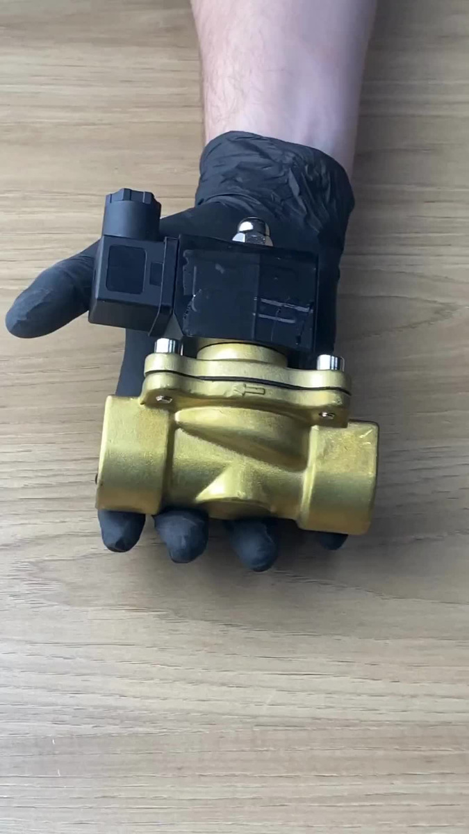 Válvula Solenóide 2/2 Vias N. Fechada 1'' Água/óleo/ar 24v