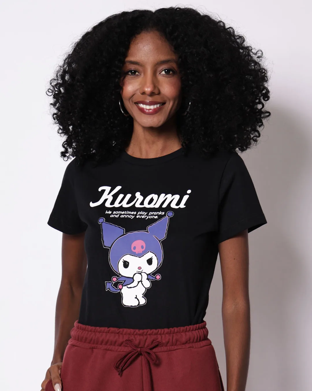 Camiseta Feminina Algodão Kuromi Manga Curta Preta