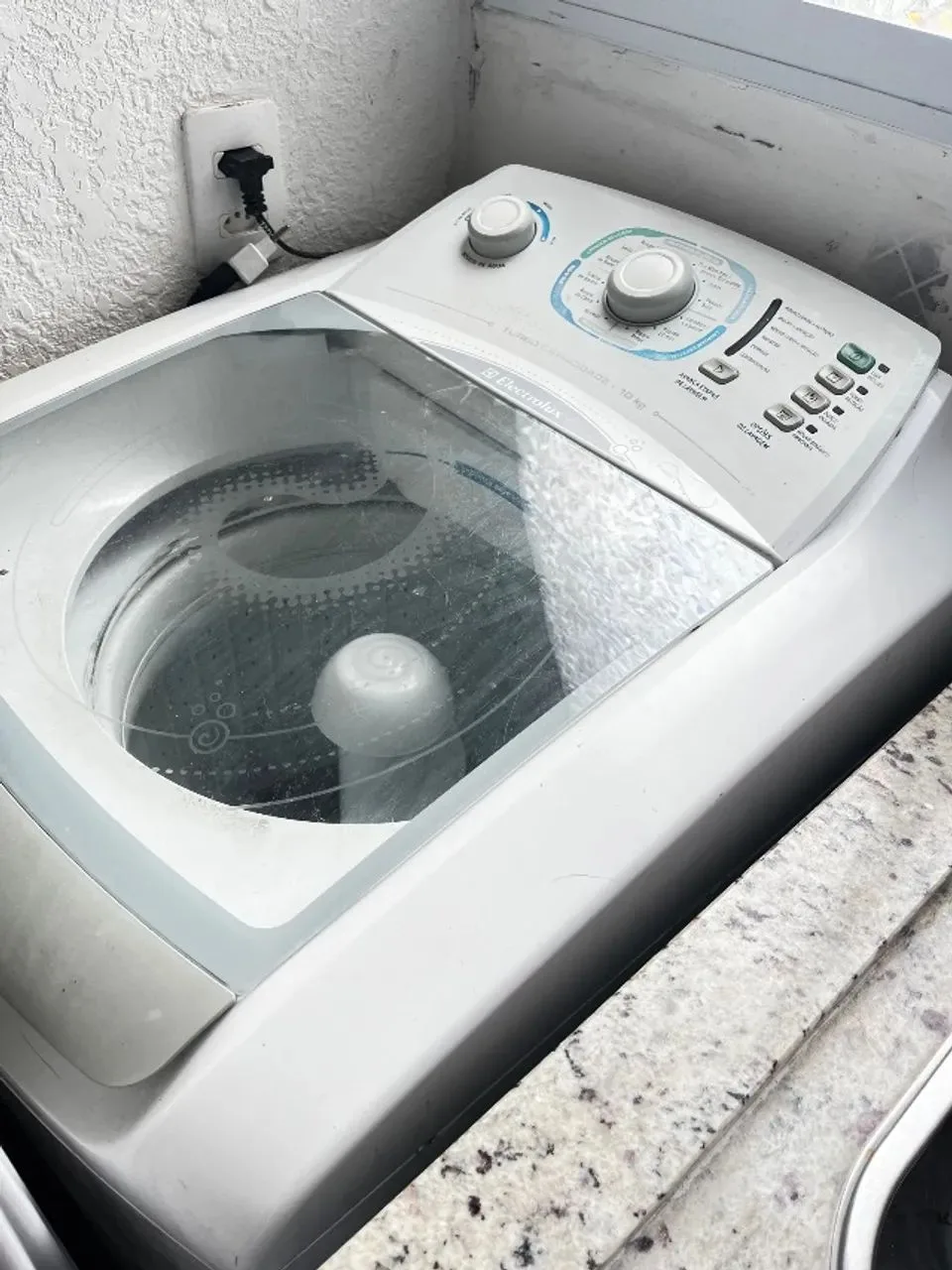 Máquina de lavar 10kg Eletrolux