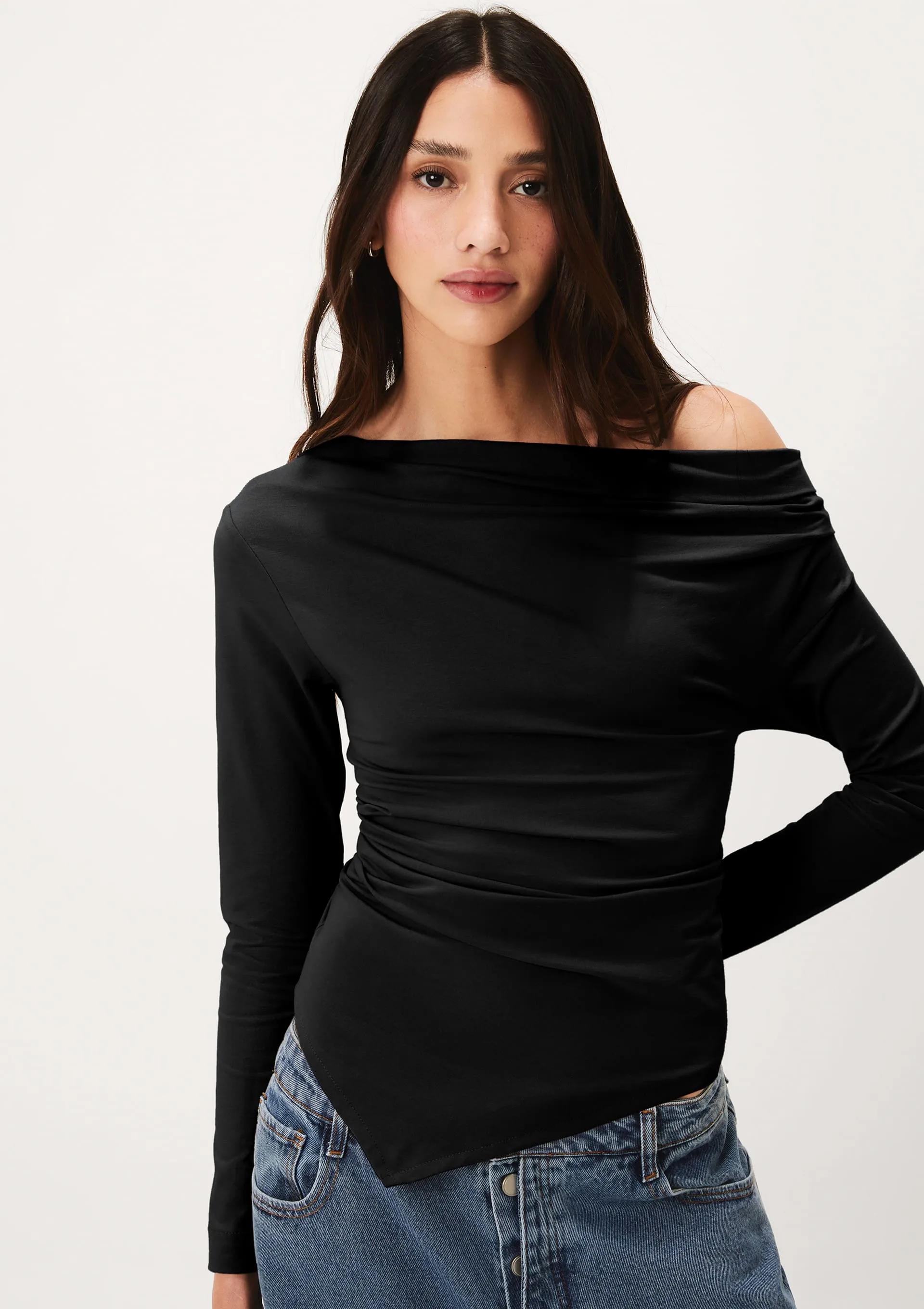 Blusa Feminina Manga Longa Assimétrica Em Malha Premium - Preto