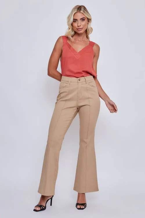 Calça Feminina Caedu Sarja Flare Bege Algodão