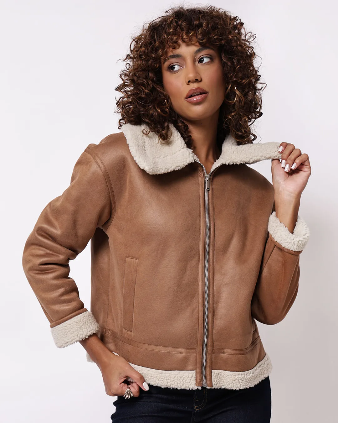 Jaqueta Feminina Suede com Pelinhos Bege