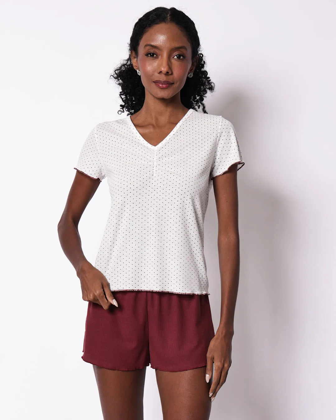 Pijama Feminino Canelado Estampa Poá Branco e Vinho