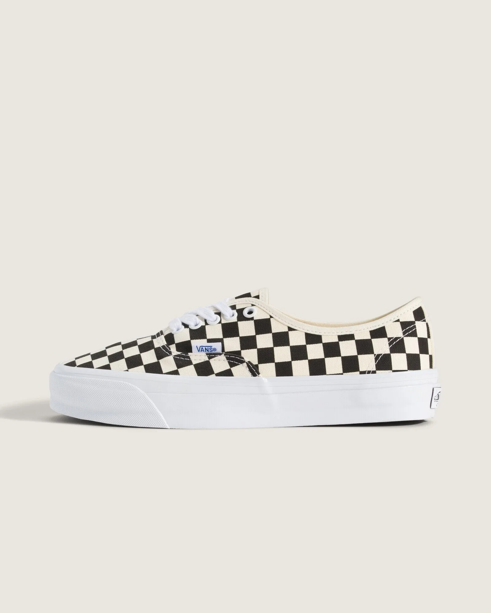 tênis authentic sf premium lx checkerboard black off white