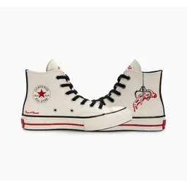 Converse X Disney Pizza Planet Chuck 70 Cano Alto Bege