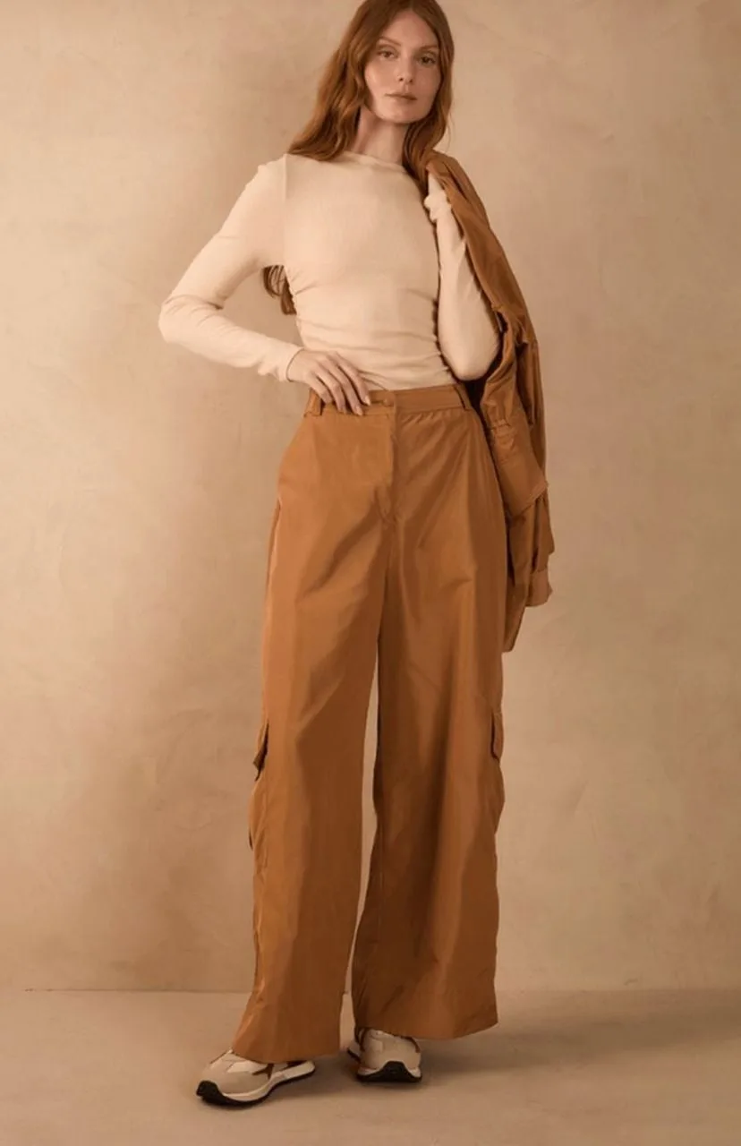 calça utilitária cargo dress to caramelo pp