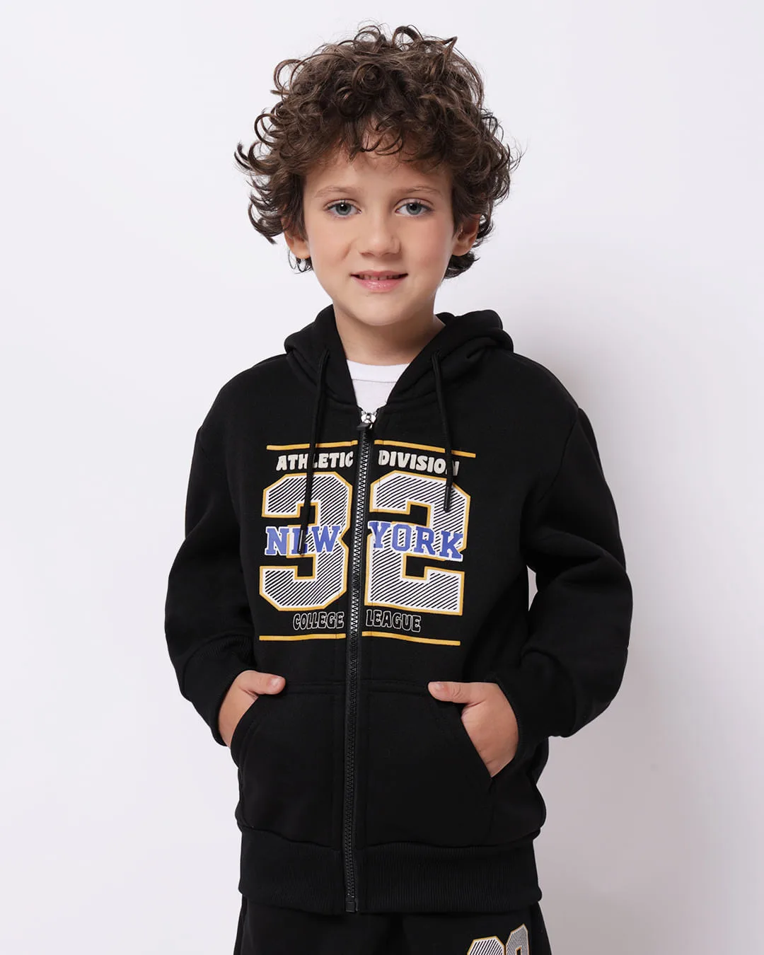 Jaqueta Moletom Infantil com Capuz Estampa 32 NY Preto