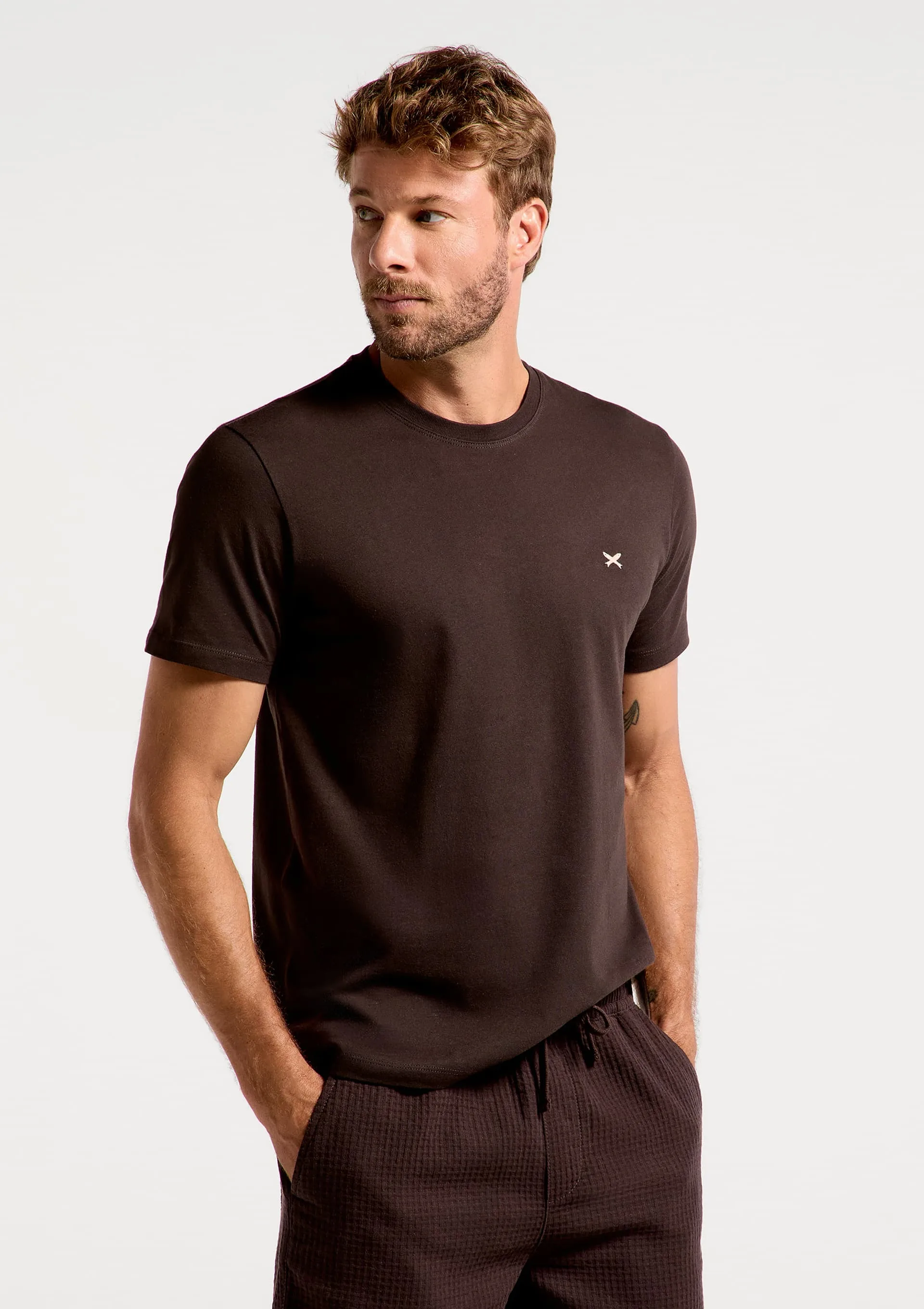Camiseta Básica Masculina World Com Bordado - Marrom