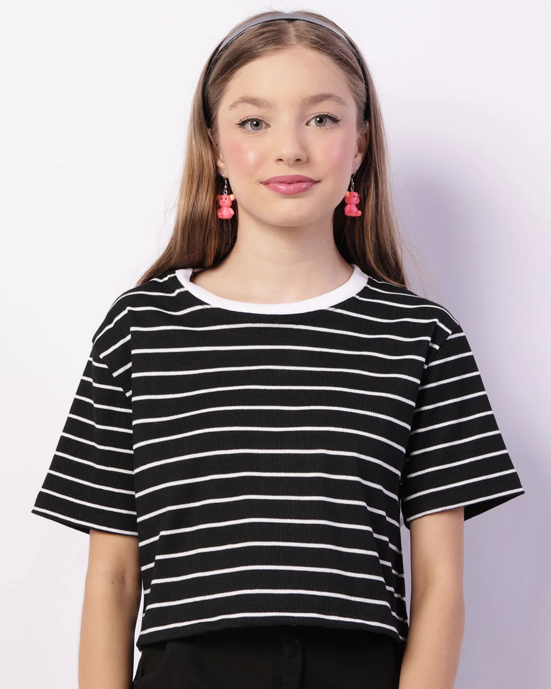 Camiseta Juvenil Cropped Canelada Listrada Preta
