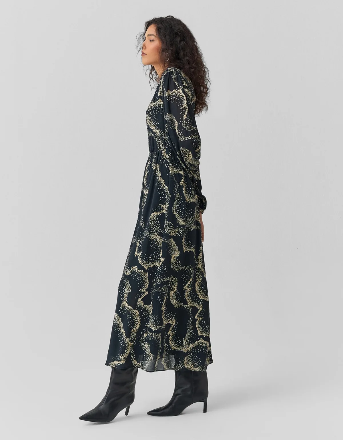 Vestido Midi Poá Gráfica