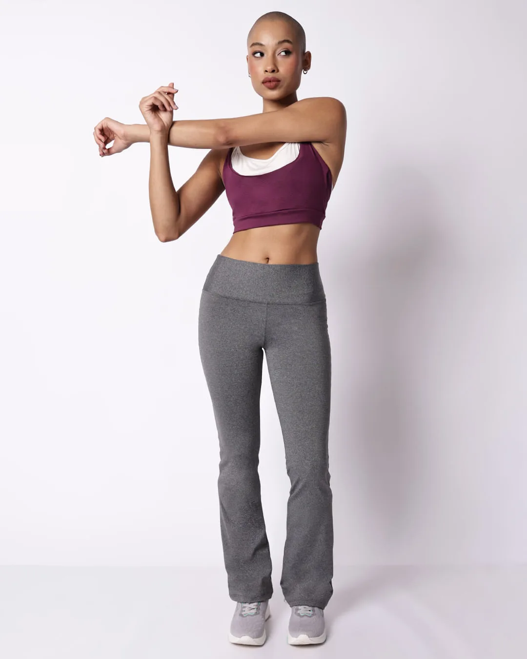 Calça Fitness Feminina Flare Cós Largo Cinza