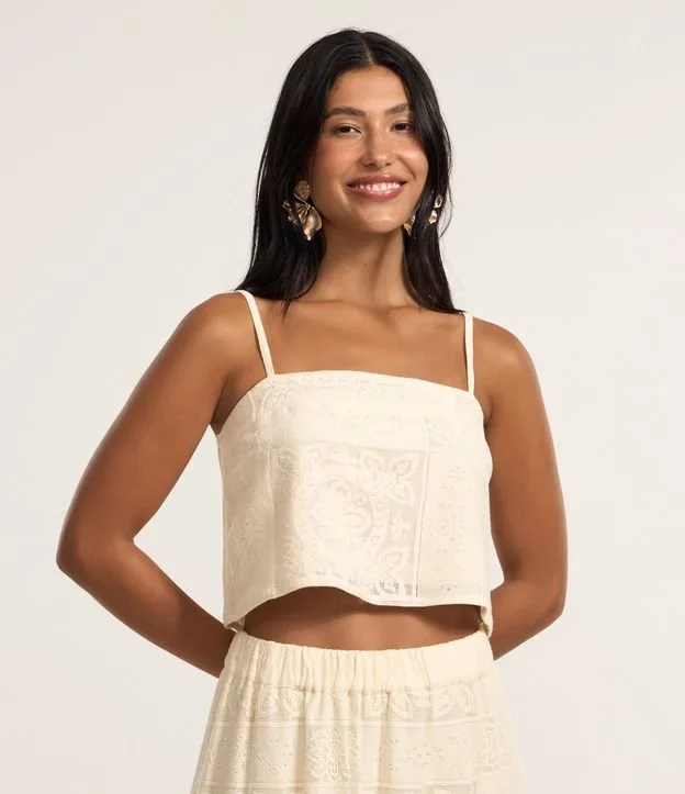Blusa Cropped com Amarração nas Costas e Estampa Guipire Floral