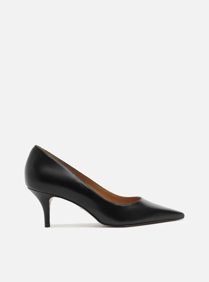 Scarpin Preto Couro Salto Fino