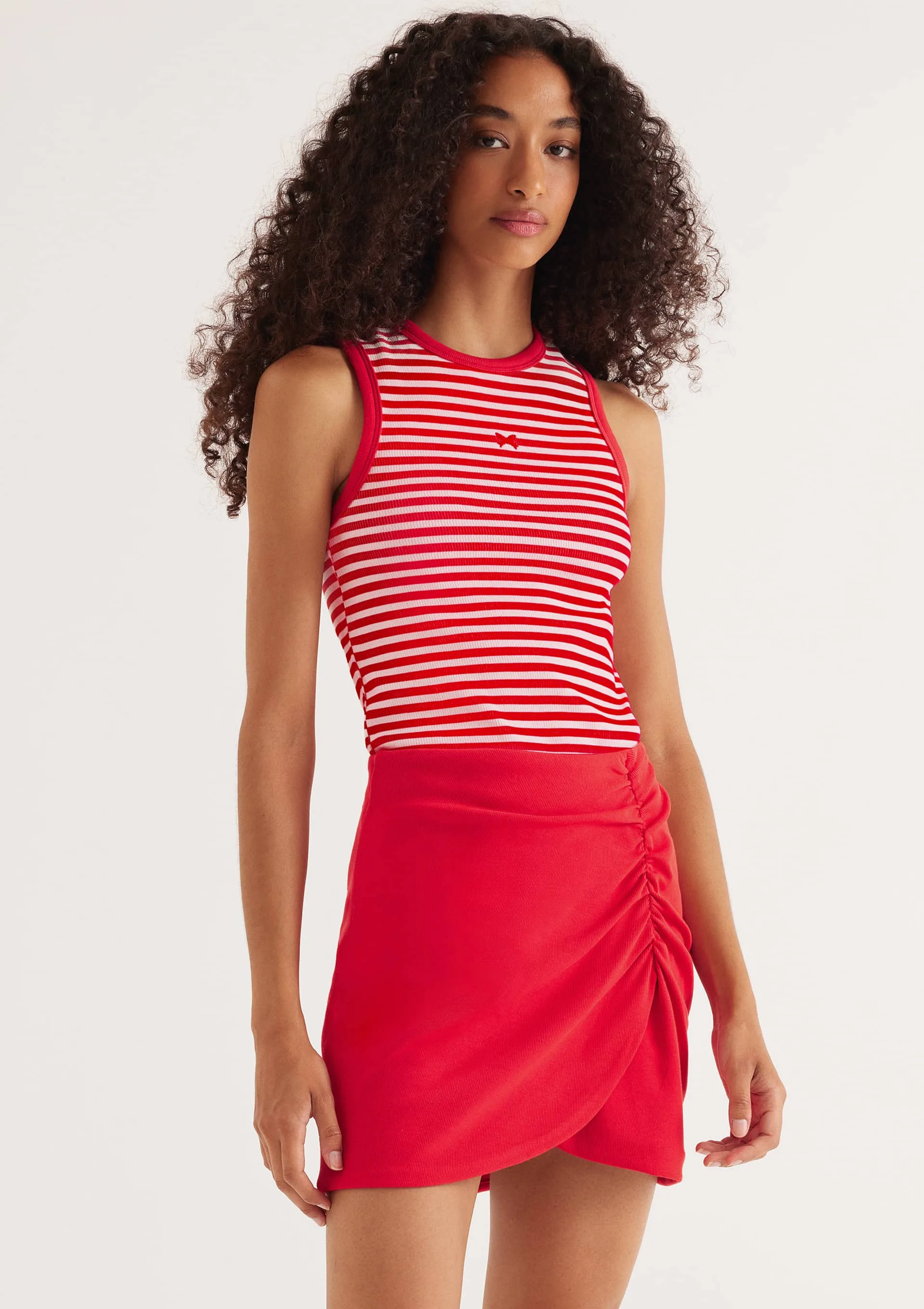Regata Feminina Listrada Em Malha Premium - Vermelho