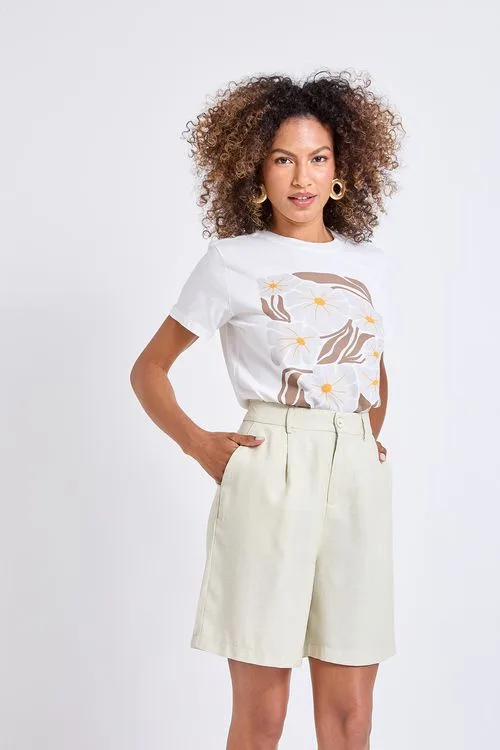 Bermuda de Linho Feminina Bege Claro Com Pregas