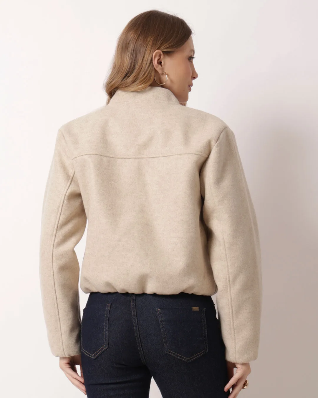 Jaqueta Feminina com Bolsos Bege
