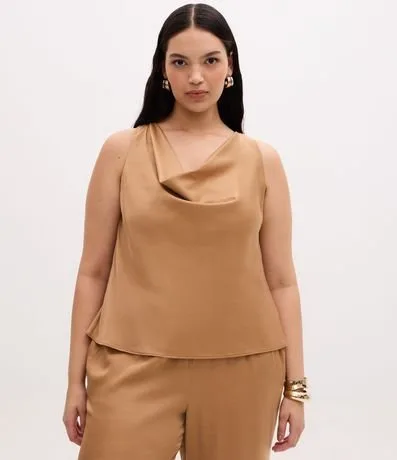 Blusa em Cetim com Decote Degagê Curve & Plus Size