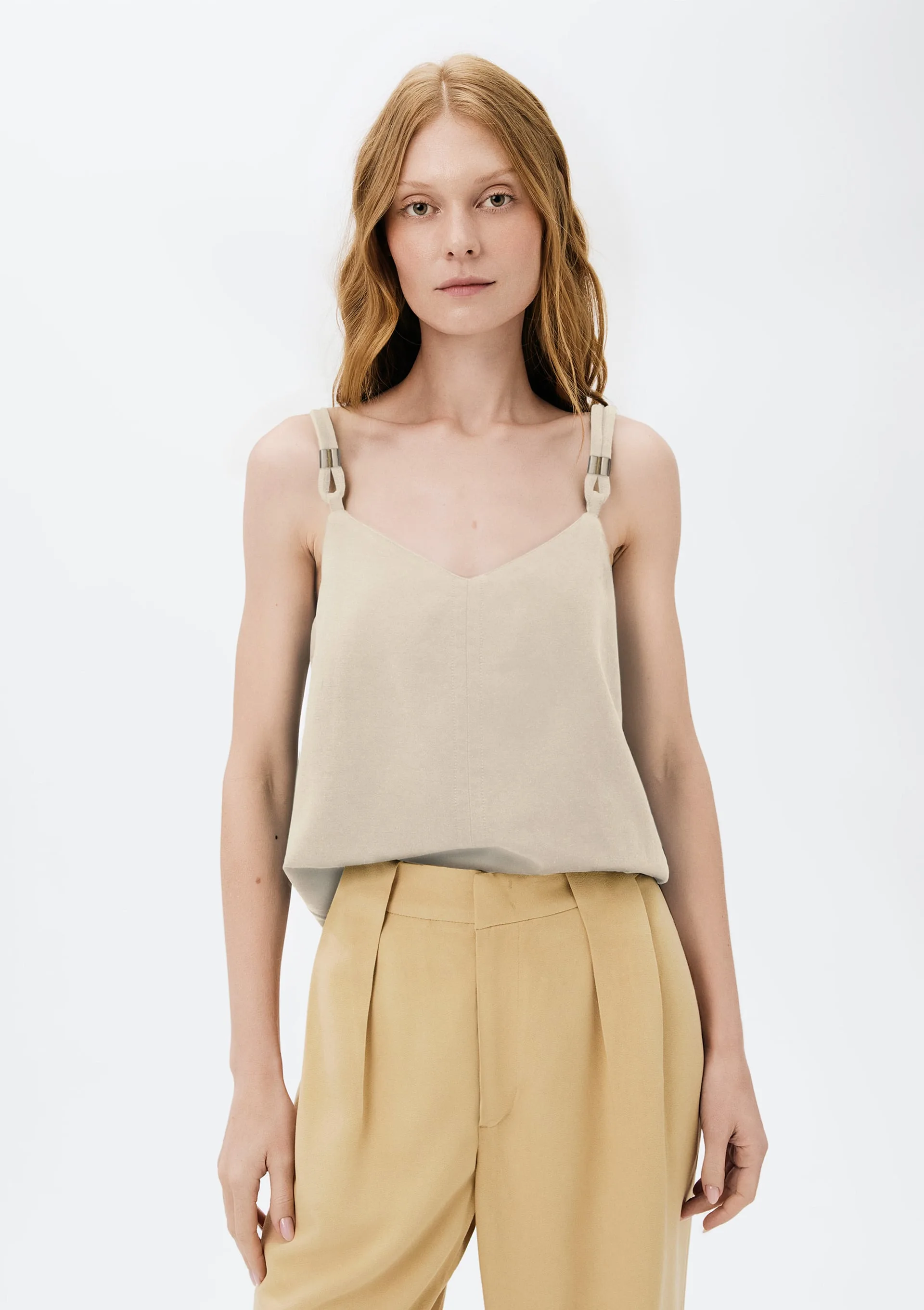 Regata Feminina Decote V - Creme