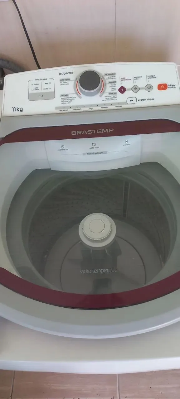 Vendo máquina de lavar roupas Brastemp 11kg.