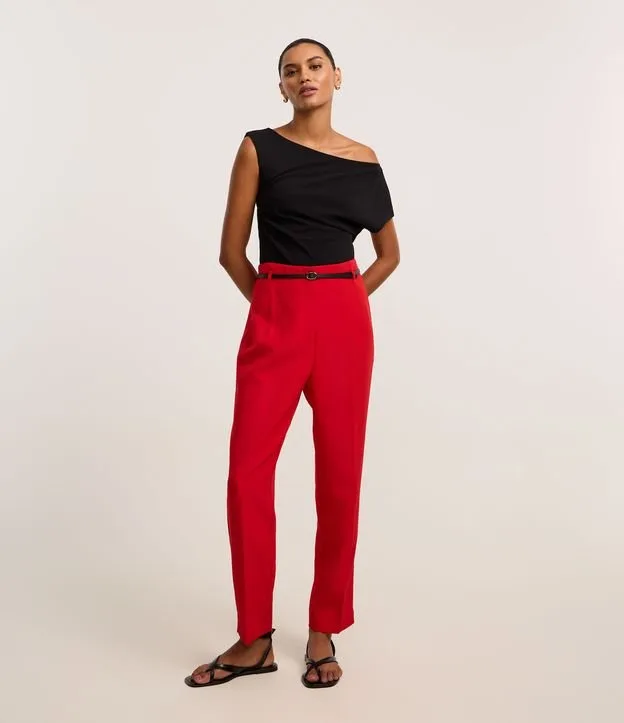 Calça Cenoura Alfaiatada com Cinto Fivela