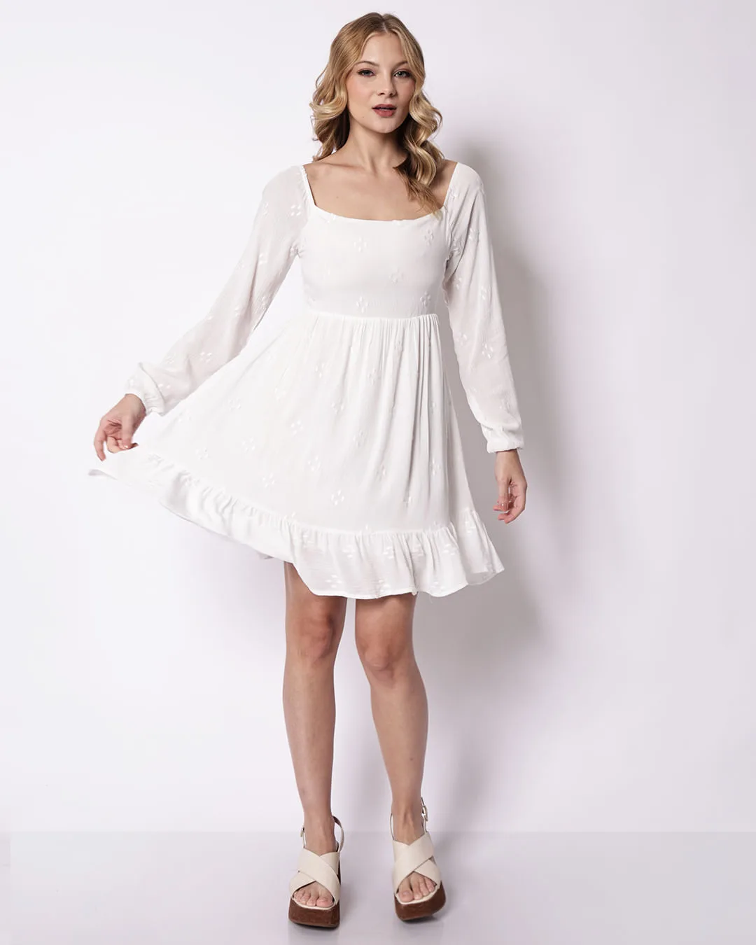 Vestido Feminino Viscose Berry & Co. com Bordados Branco