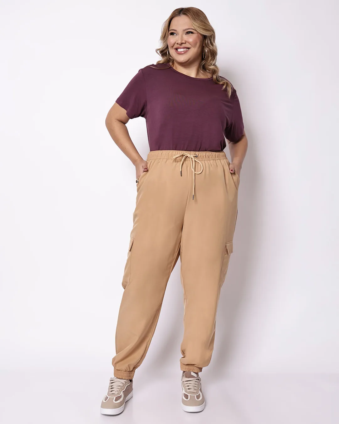 Calça Plus Size Feminina Berry & Co. Jogger Bege