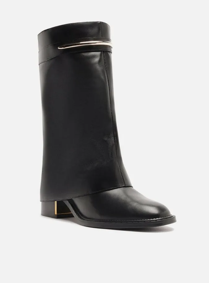 Bota Preta Couro Cano Médio Polaina Metal