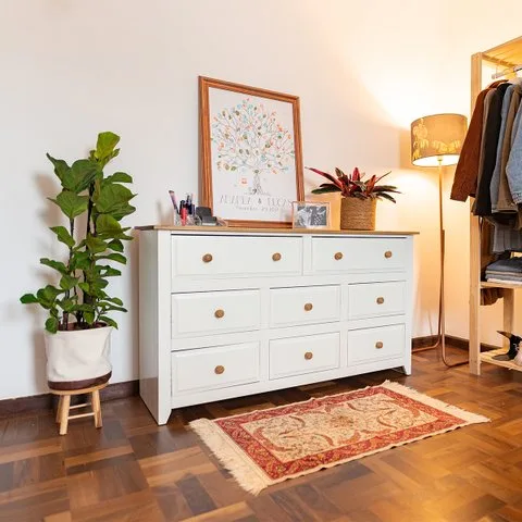 Cômoda 8 Gavetas Madeira Maciça e MDF