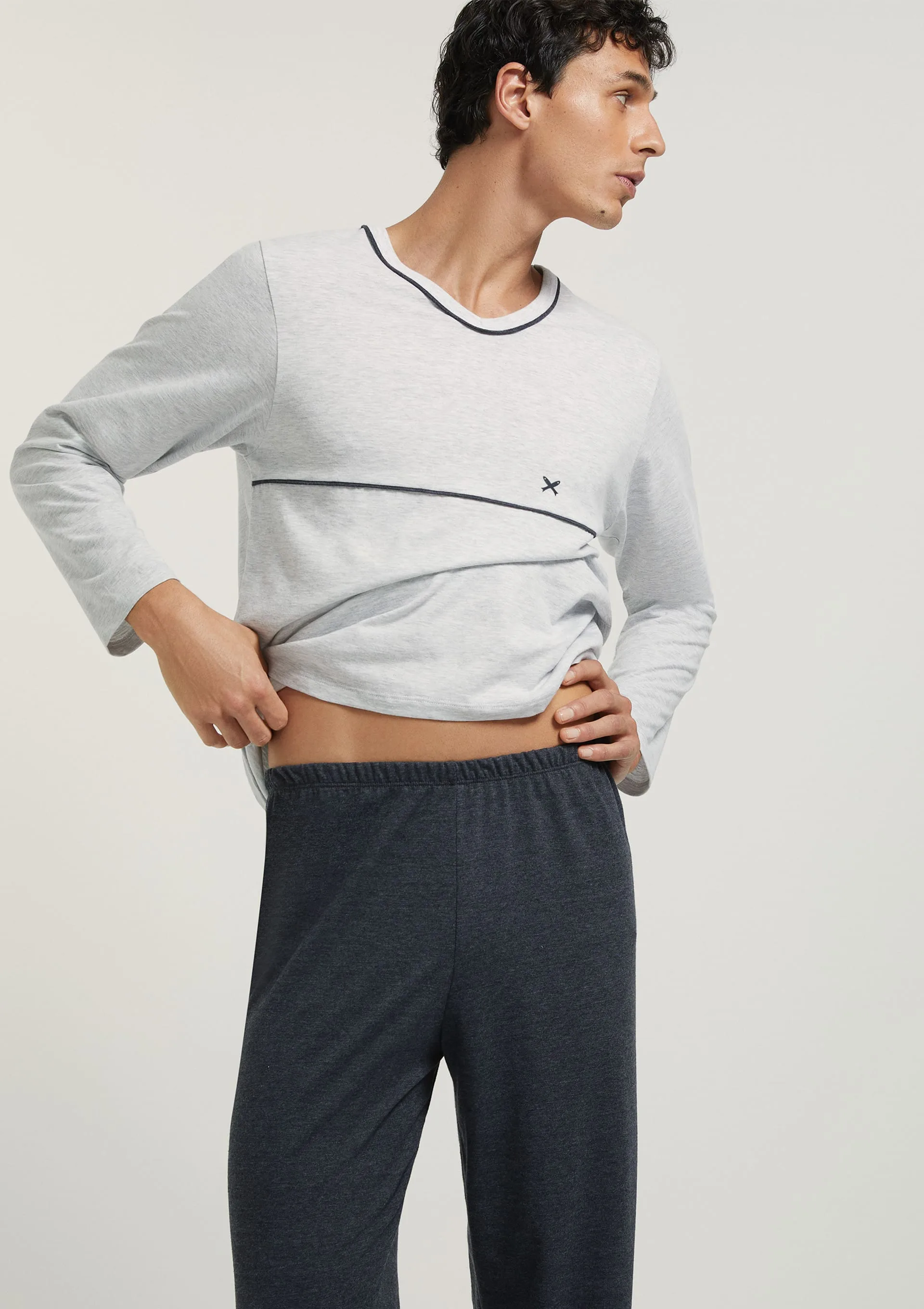 Pijama Curto Masculino Com Bordado - Cinza