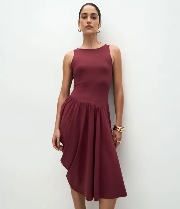 Vestido Midi com Drapeado Assimétrico