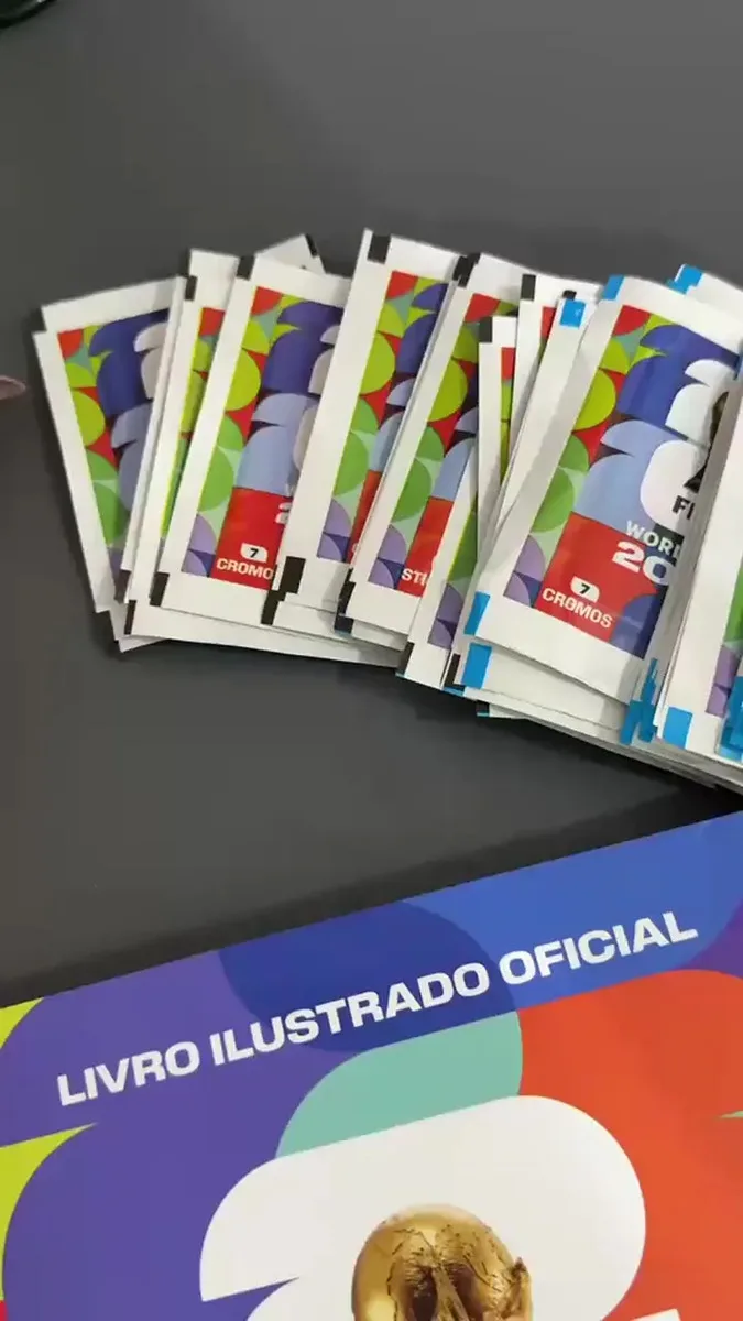 Álbum Copa Do Mundo Fifa 2026 + 2 Pacotes 14 Figurinhas