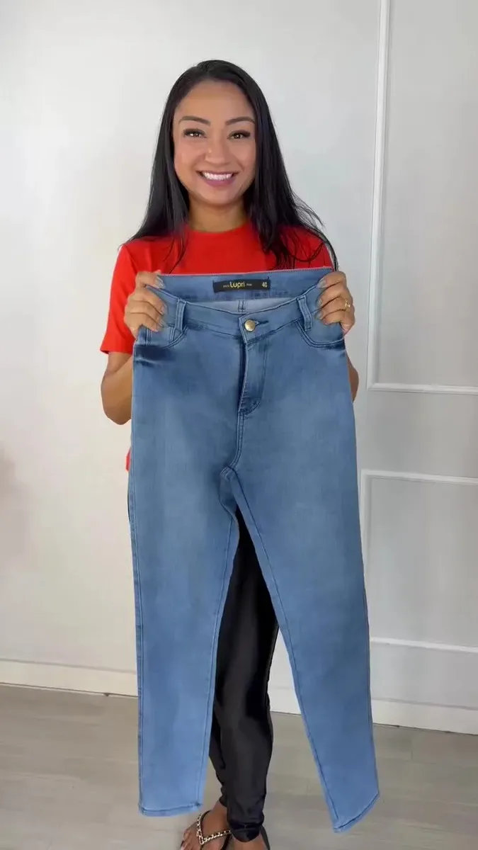 Calça Jeans Feminina Cós Alto Empina Com Elastano Justa