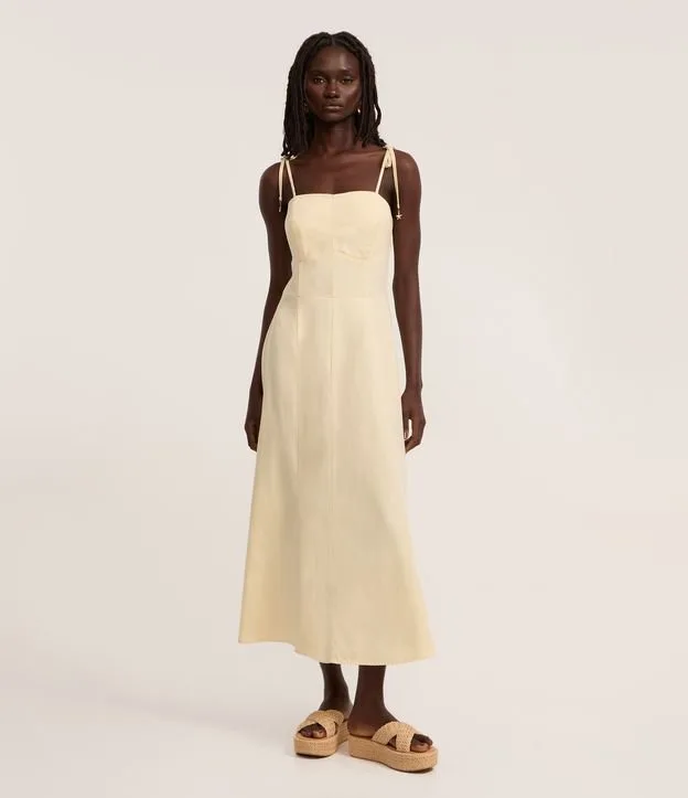 Vestido Midi em Sarja com Alça Fina e Busto Recortado