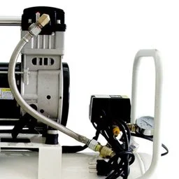 Motocompressor de Ar Isento de Óleo 8 Pés/min 50L 2HP 220V MOTOMIL-37813.5
