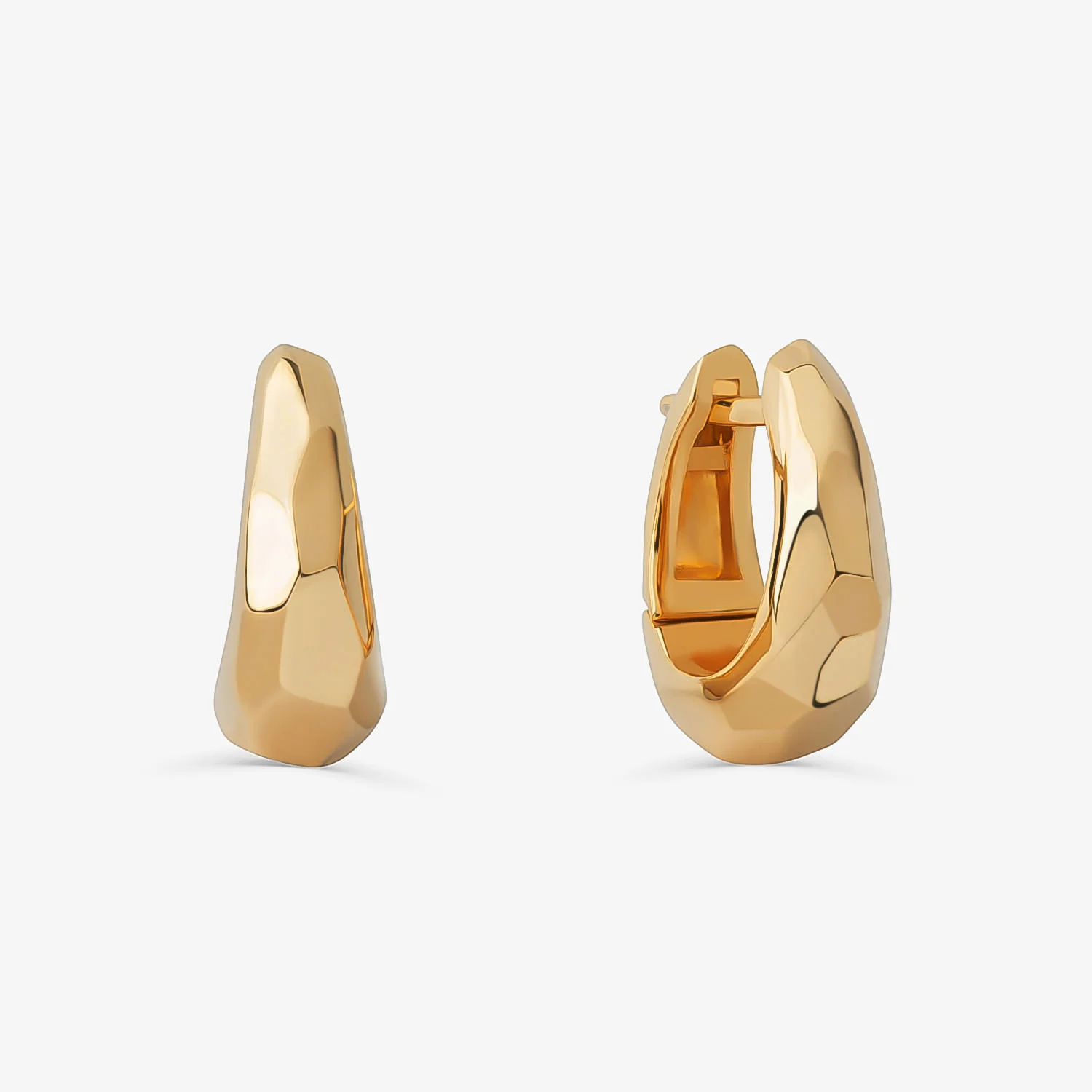 Brinco Meia Argola Curvas em Prata 925 com banho de Ouro Amarelo 18k