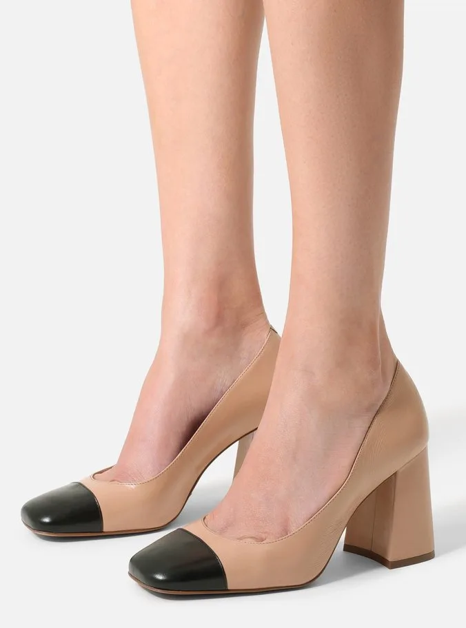 Scarpin Nude Couro Salto Bloco Cap Toe Preto