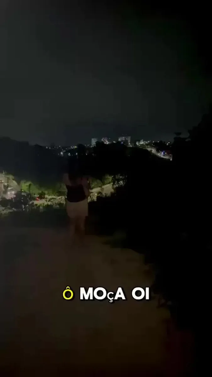Lanterna Mais Forte Do Mundo Recarregável Tática Potente Led Apfer