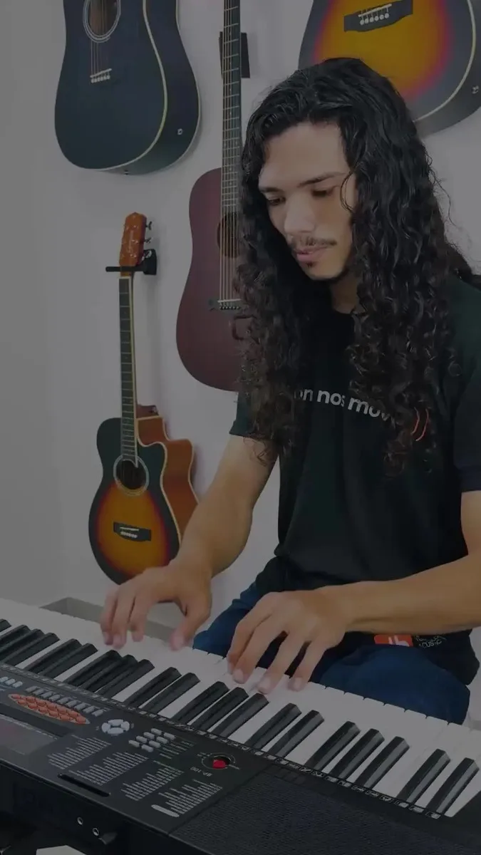 Kit Teclado Musical Estudante Iniciante 5/8 + Capa Suporte